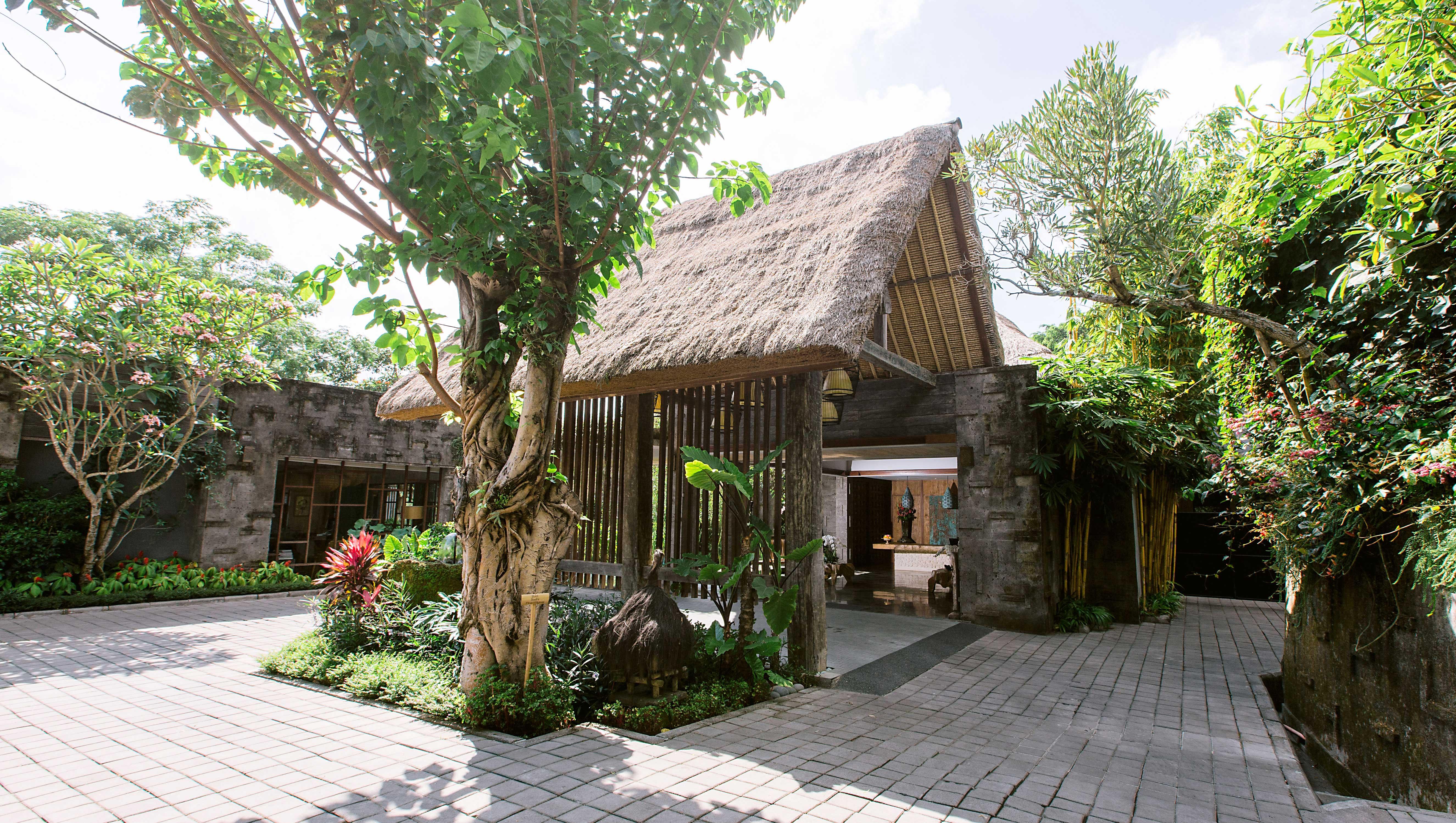 Tejaprana Resort & Spa Ubud  Ngoại thất bức ảnh The entrance of the museum