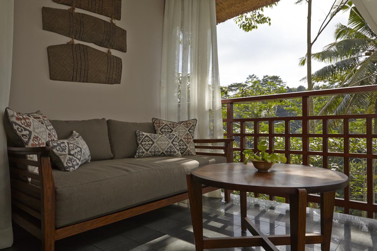 Tejaprana Resort & Spa Ubud  Ngoại thất bức ảnh A living room in a villa at the resort